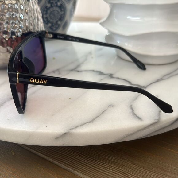 NWOT Quay Unisex "NIGHTFALL 52mm
Shield" bronze,brown /black Mirrored
Sunglasses - Picture 10 of 12